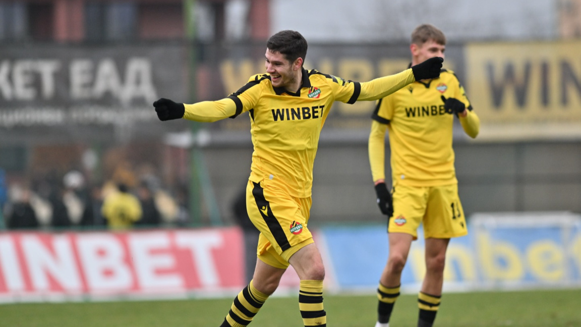 Балоянис с 2 гола и сиртаки