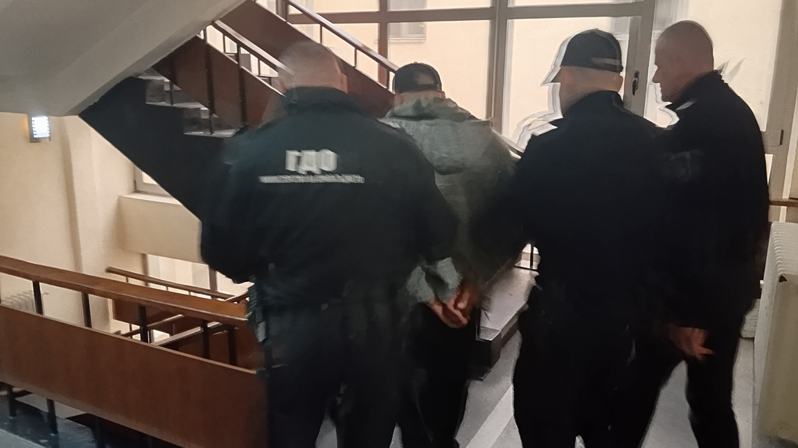 Съдът в Монтана остави в ареста мъж от Лом, обвинен в блудство с две деца