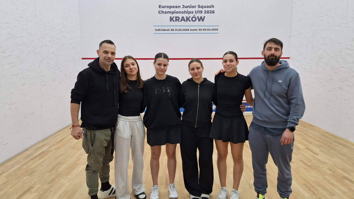 Сияна Жилева (втора от дясно-на ляво) беше близо до полуфиналите в Полша.