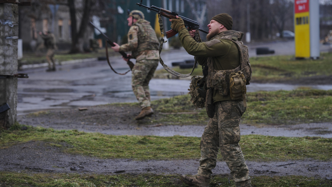 Бойци от украинската армия в Донецка област на Украйна, 25 февруари 2026 г.