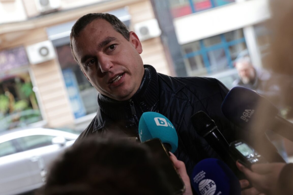 Иван Петков