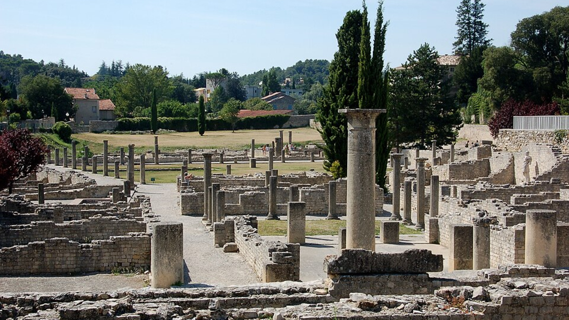 Руини на римска вила във Везон ла Ромен