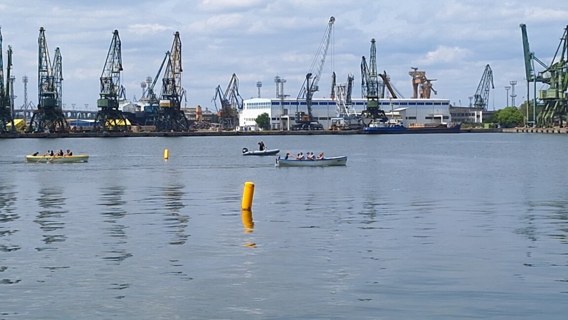 Курсантите спечелиха гребната регата "Кор Кароли ЯЛ-6"      (ВИДЕО)