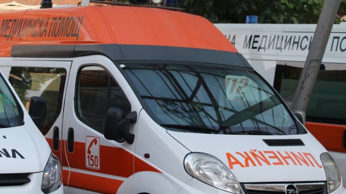 18-годишен ученик е привлечен като обвиняем за незаконно отнемане на линейка в село Дългоделци