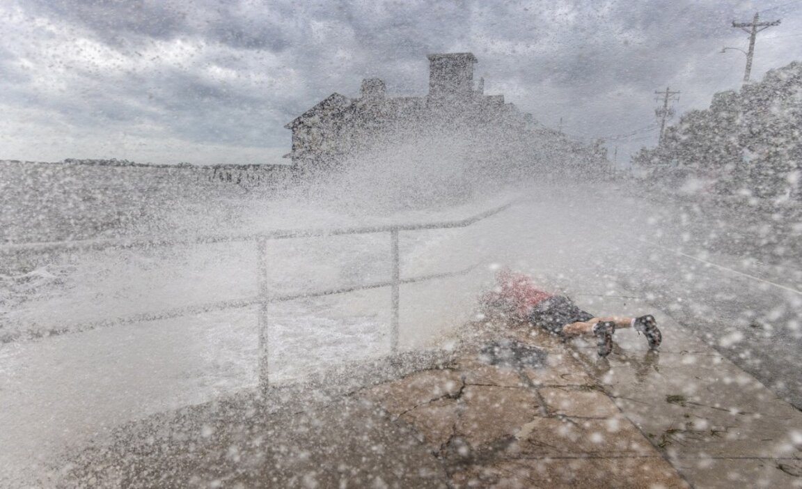 Тропическата буря "Хелейн" наводни части от Атланта, щата Джорджия