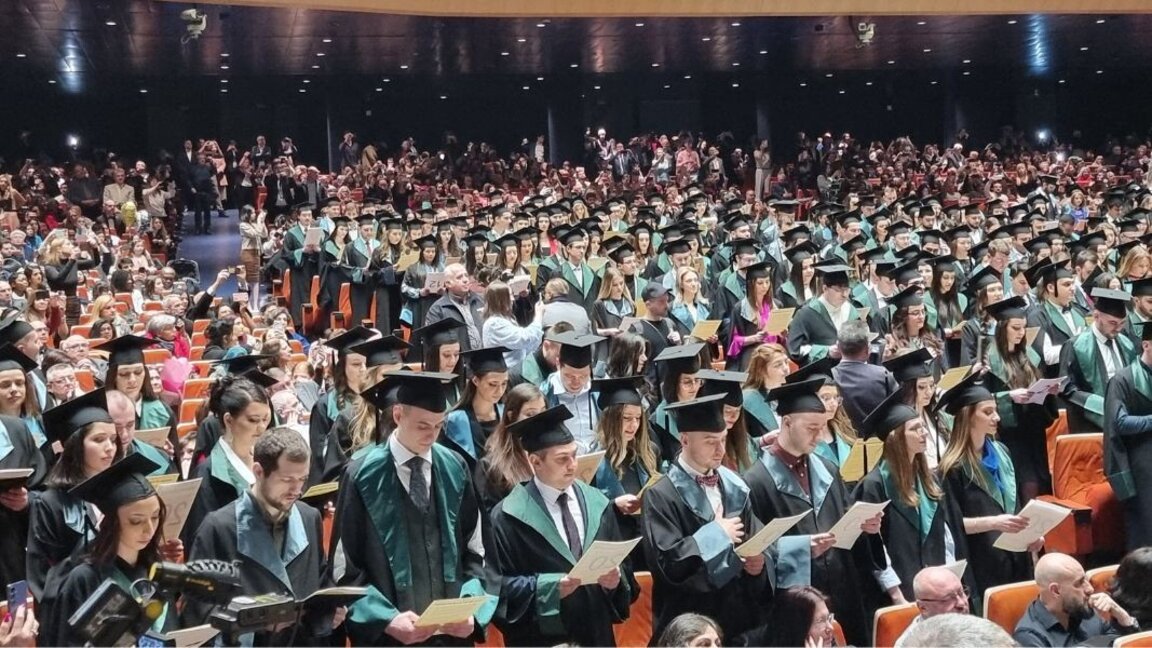 Entre los jóvenes médicos persiste la tendencia a quedarse en Bulgaria