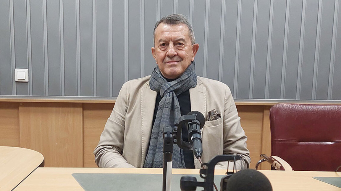 Акад. Чавдар Славов