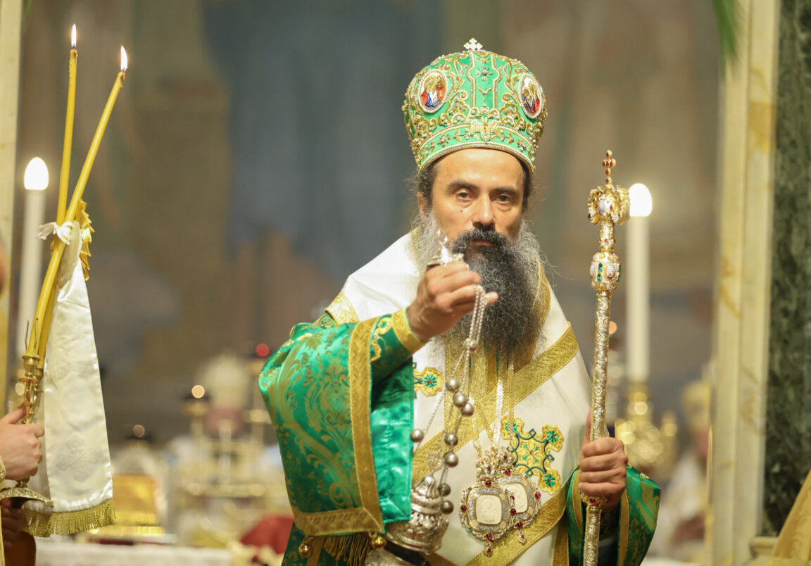 El nuevo patriarca enfatiza que la Iglesia está llamada a unir a los separados