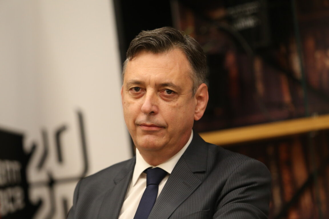 Николай Пловдивски уверено върви към патриаршеския пост