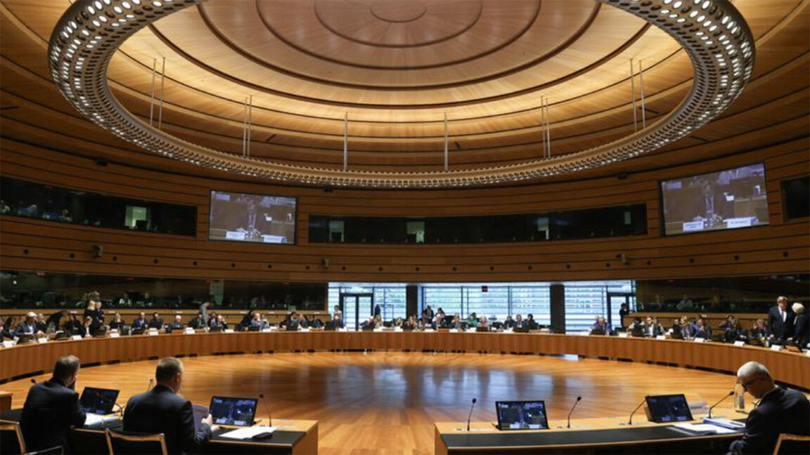 La Bulgarie soutient l'ouverture des négociations d'adhésion de la Moldavie et l'Ukraine à l'UE...