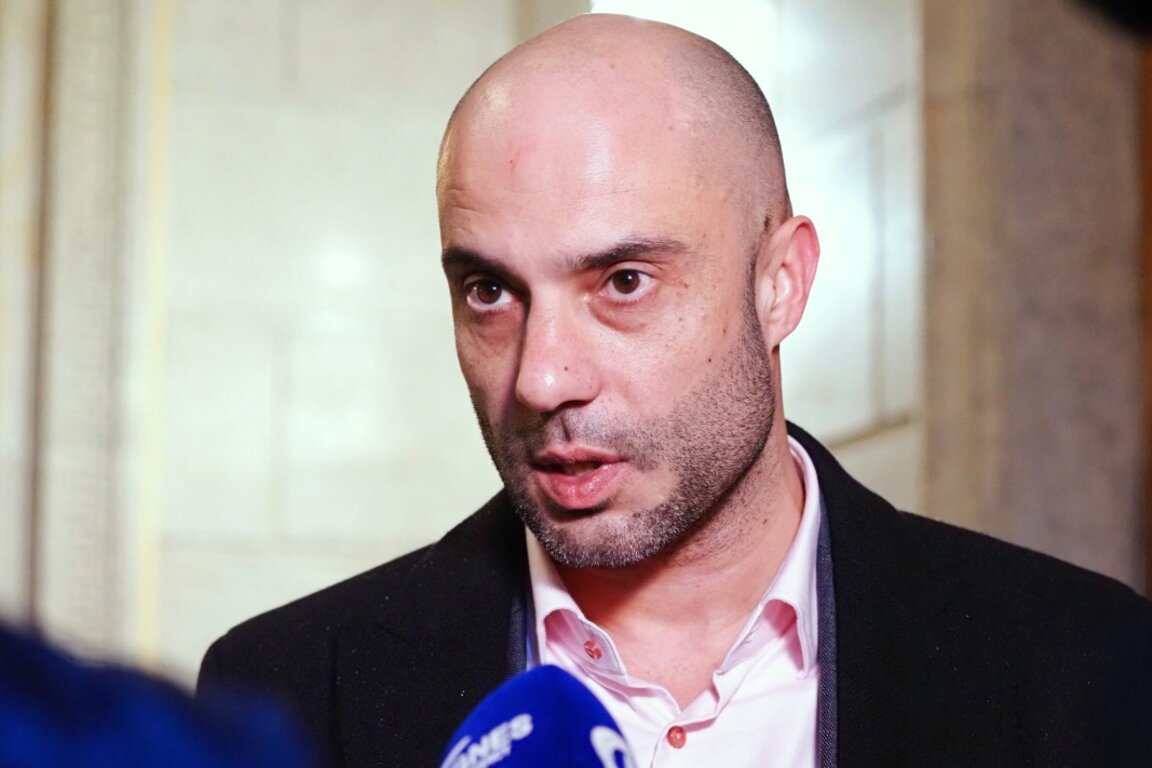 Председателят на КЗП Стоил Алипиев