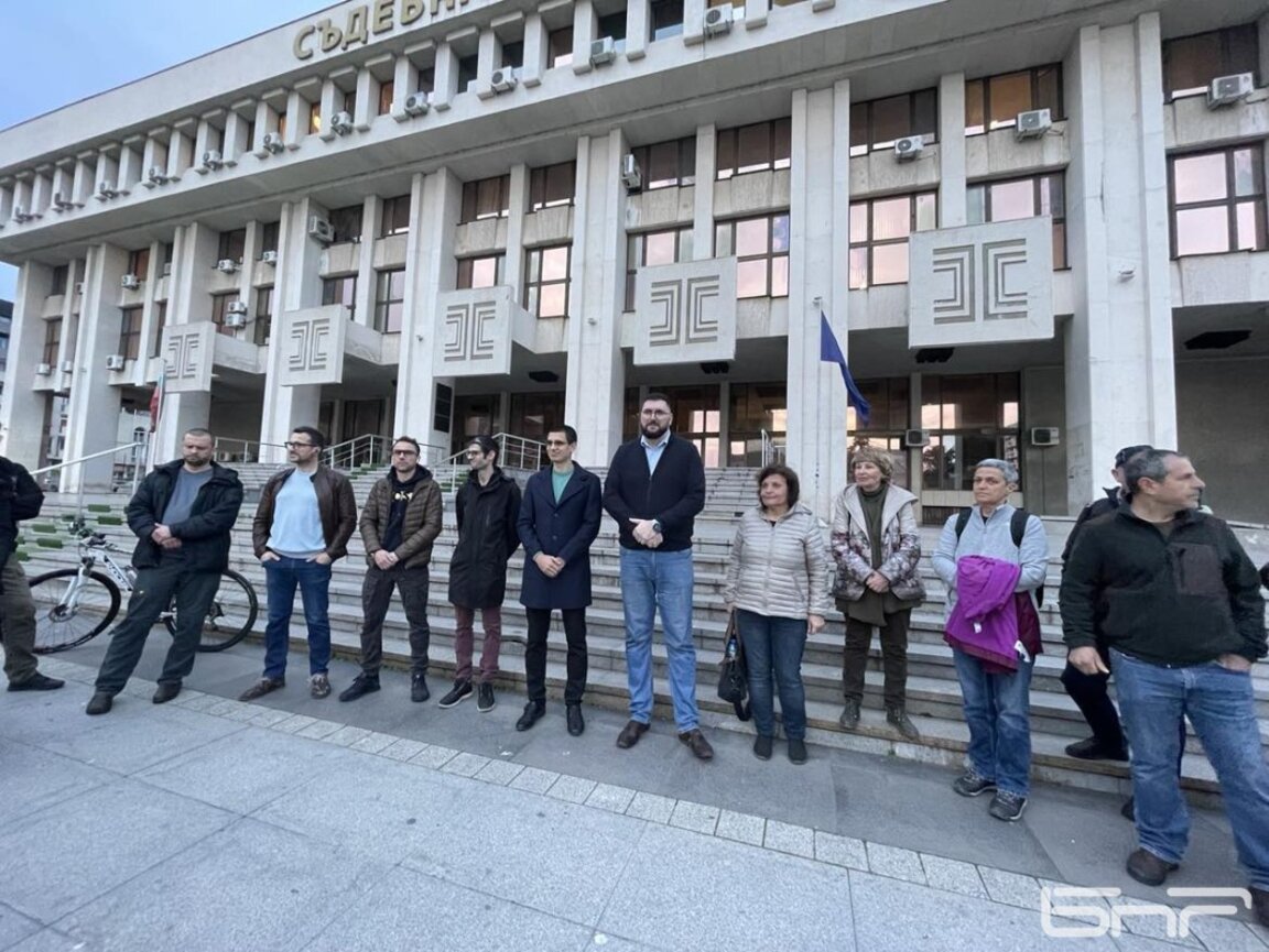 "Правосъдие за всеки": Никой няма право да блокира Конституционния съд