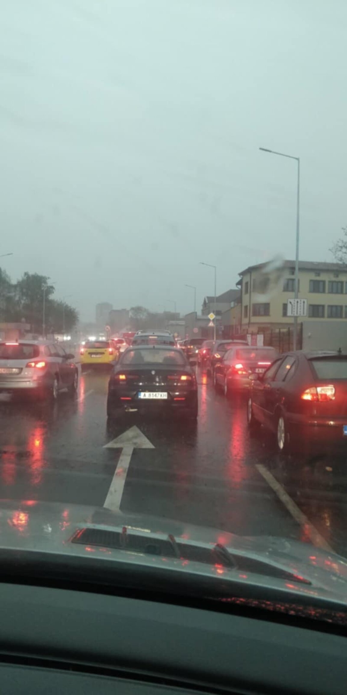 Градушка в Бургас, огромни задръствания по основните булеварди (ОБНОВЕНА)