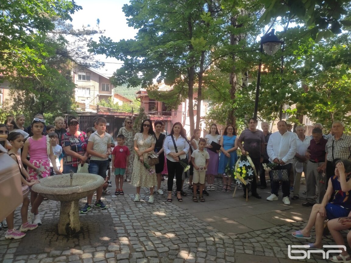 175 години от рождението на Иван Вазов отбелязаха в Дупница