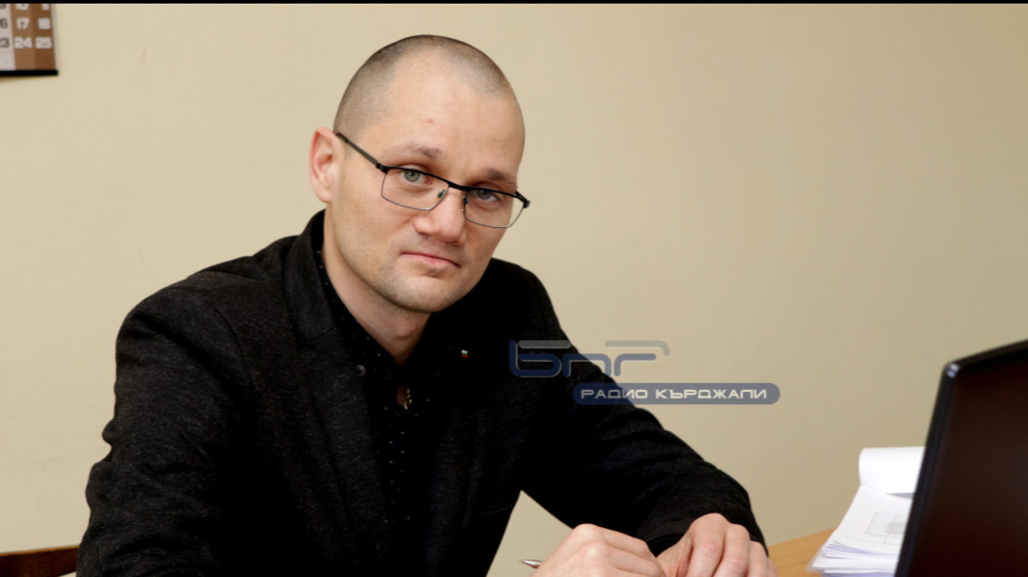 Нито една партия не регистрира листа в първия ден на приема на заявления