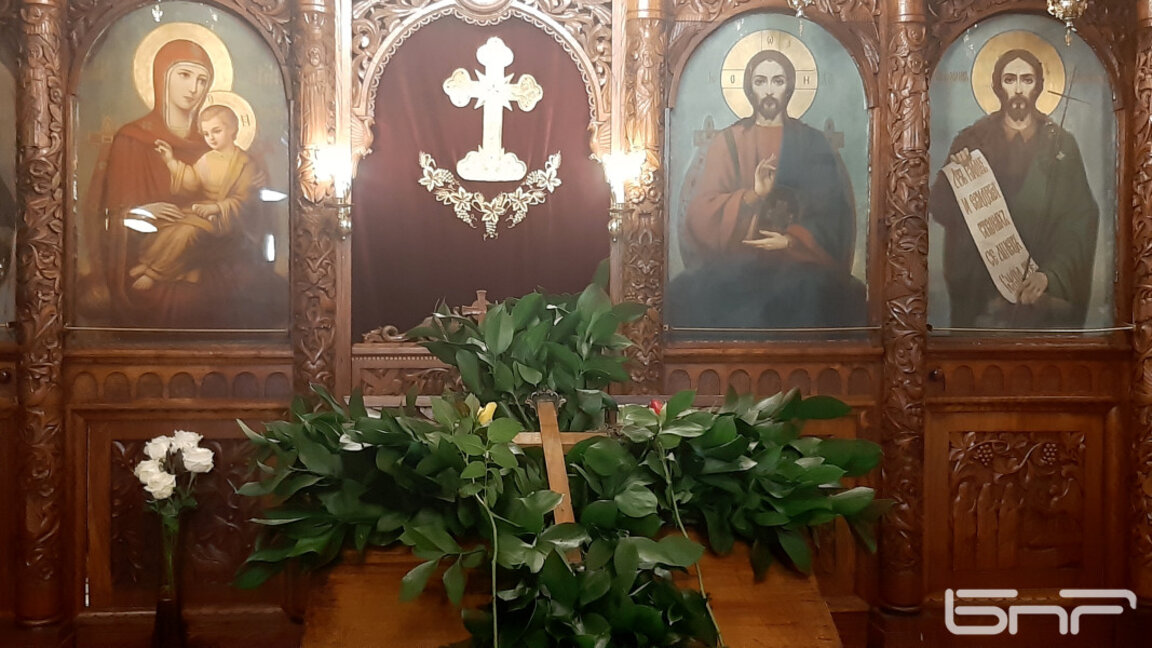 14 shtatori – Lartësimi i Kryqit të Nderuar të Zotit