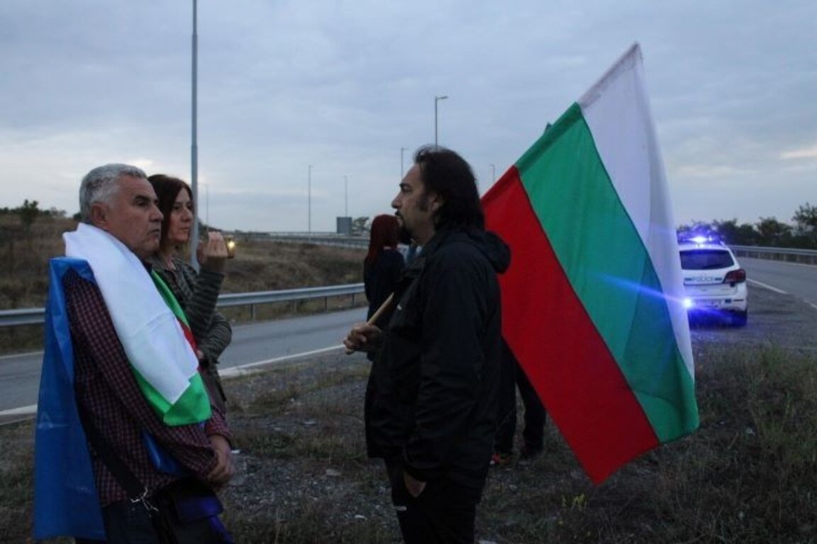 Protesting miners and energy workers block roads in the country