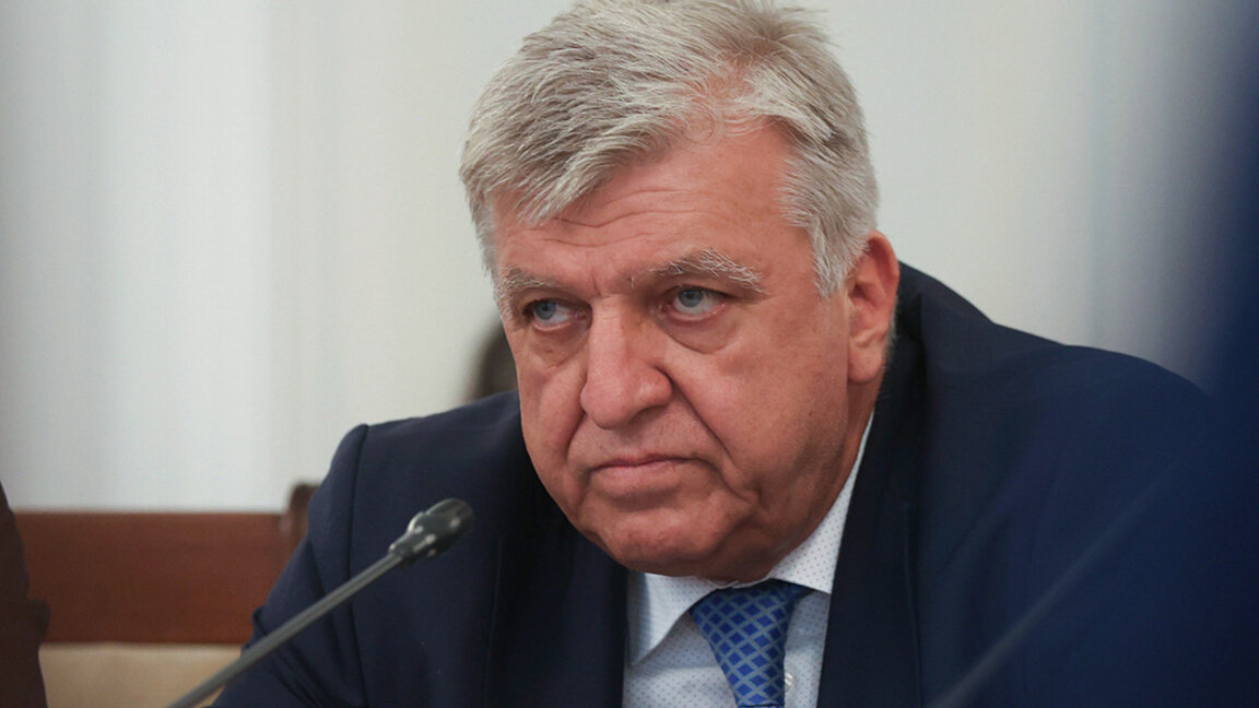 Манол Генов