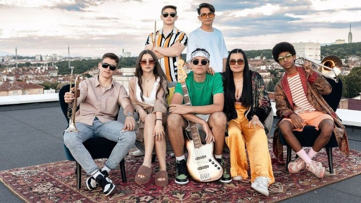 Гласът на Краси Куртев от "Акага" оживява "Завинаги" в новия сингъл на Юпитер 7