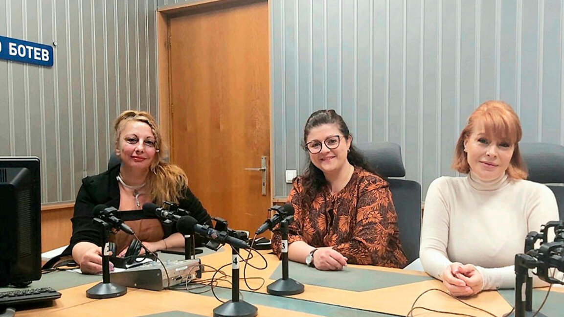 Мария Мира Христова, Десислава Христозова и Мира Добрева