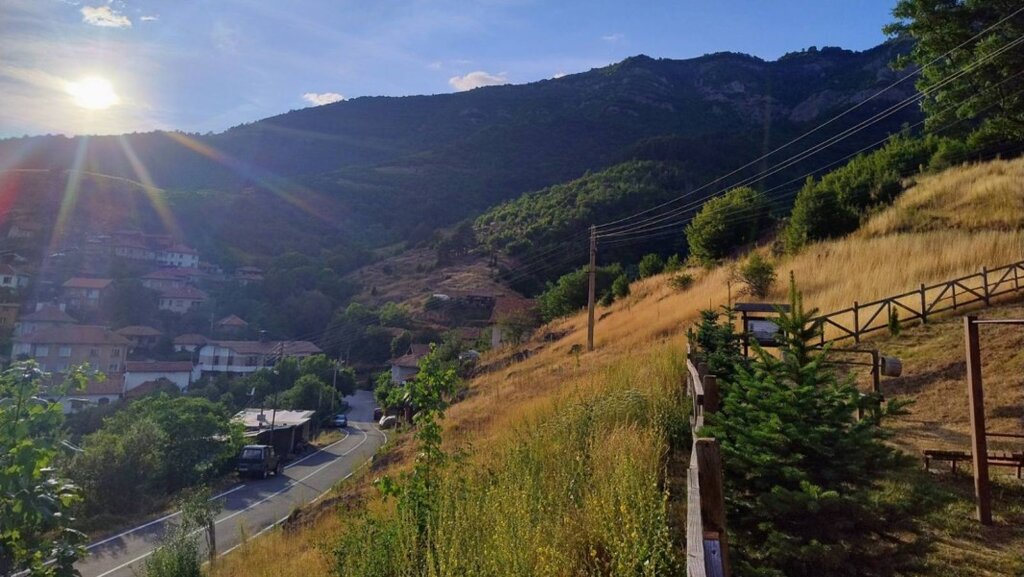 Предимно слънчево време