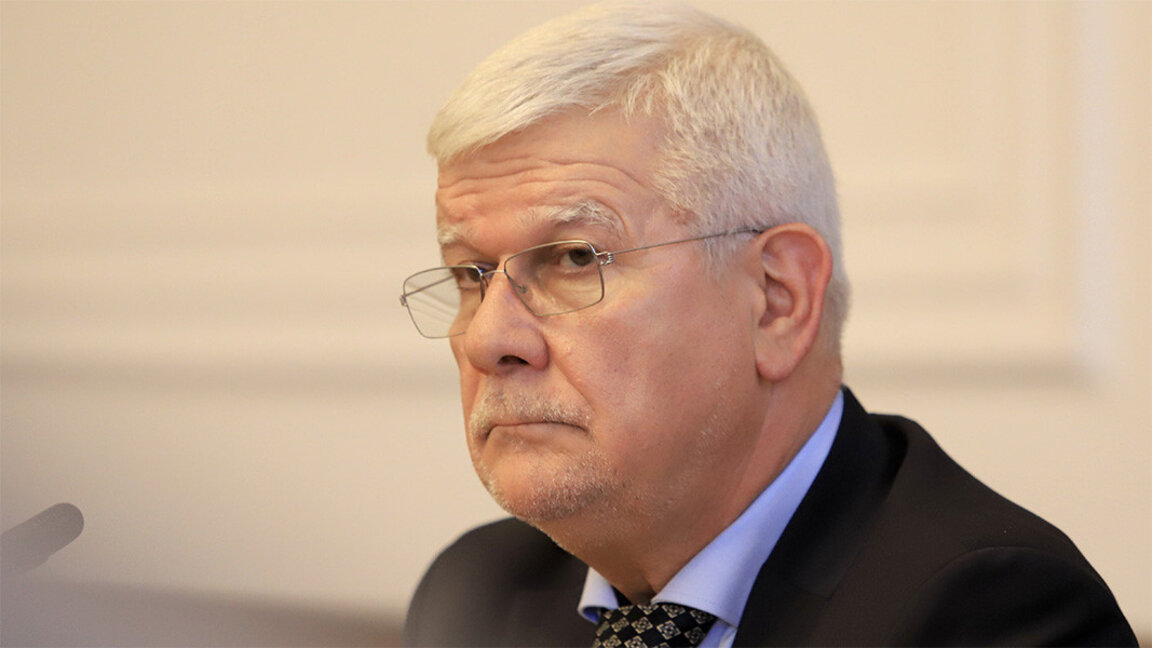 Ministri Vëtev