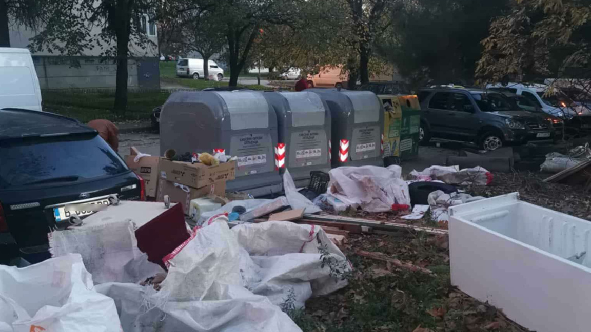 Жители на кв. "Младост" се обявиха против премахването на контейнери за смет