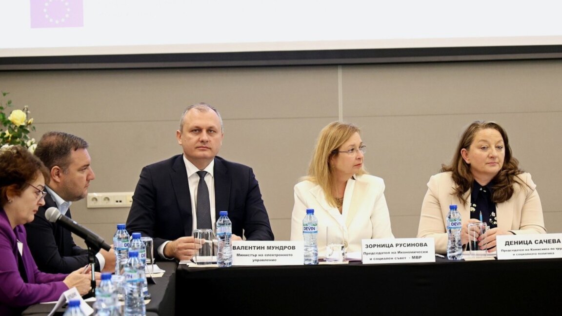 Улесняват подаването на документи и наемането на чуждестранни работници у нас