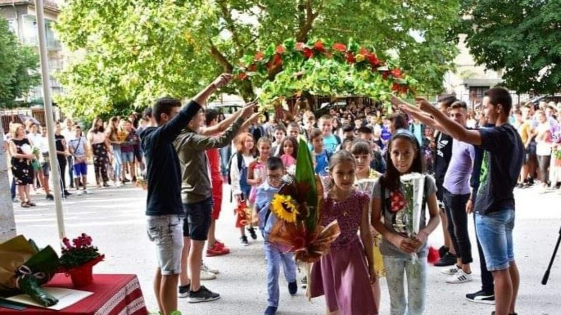 Над 13 хиляди са учениците във Врачанско