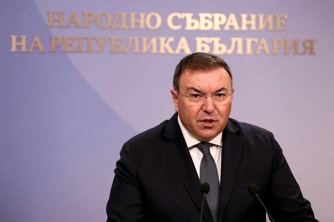 Kostadin Angelov, çocuklar için sosyal medya yasağını destekledi