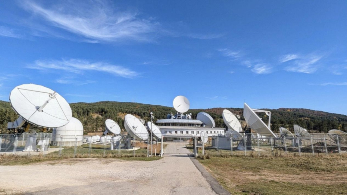 Two wanted over Starlink antenna arson near Sofia arrested in Germany
