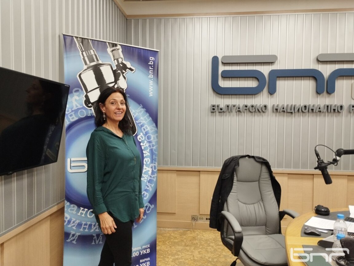 Венета Николова