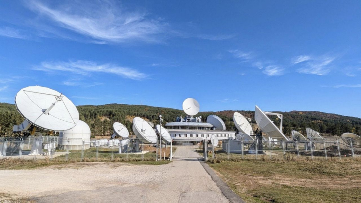 Two German nationals charged over arson attack on Starlink antennas near Sofia