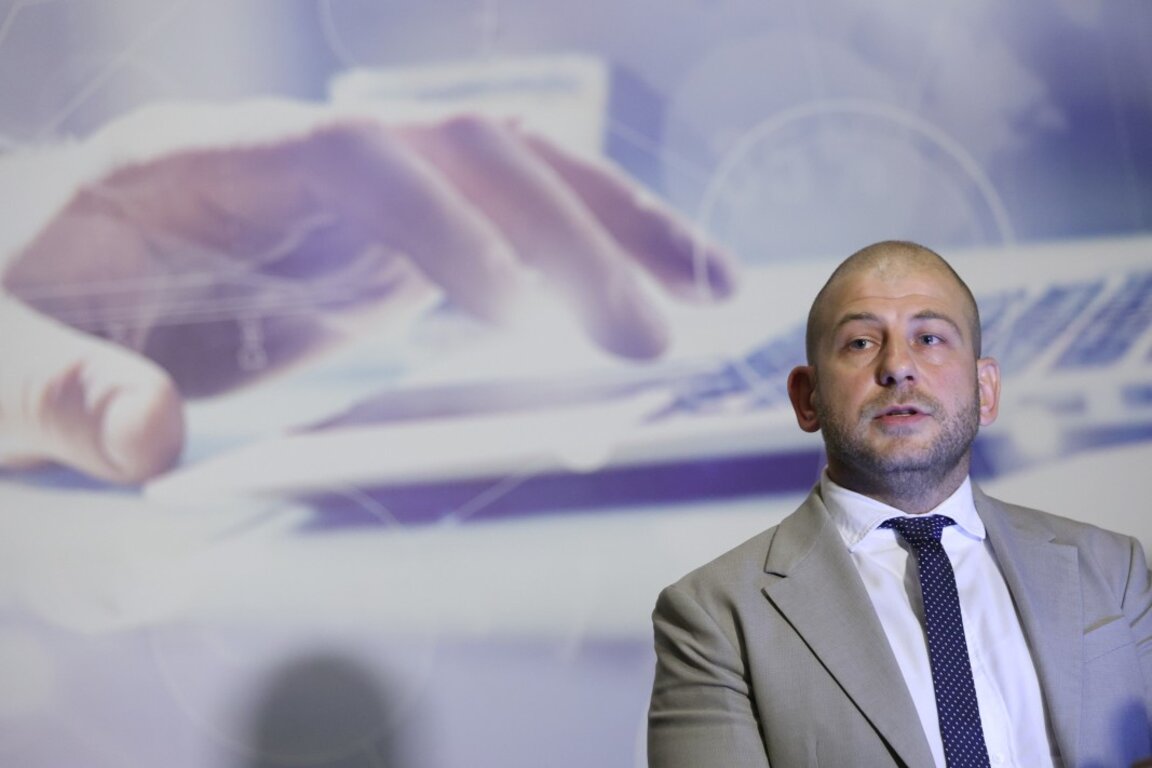 Михаил Стойнов