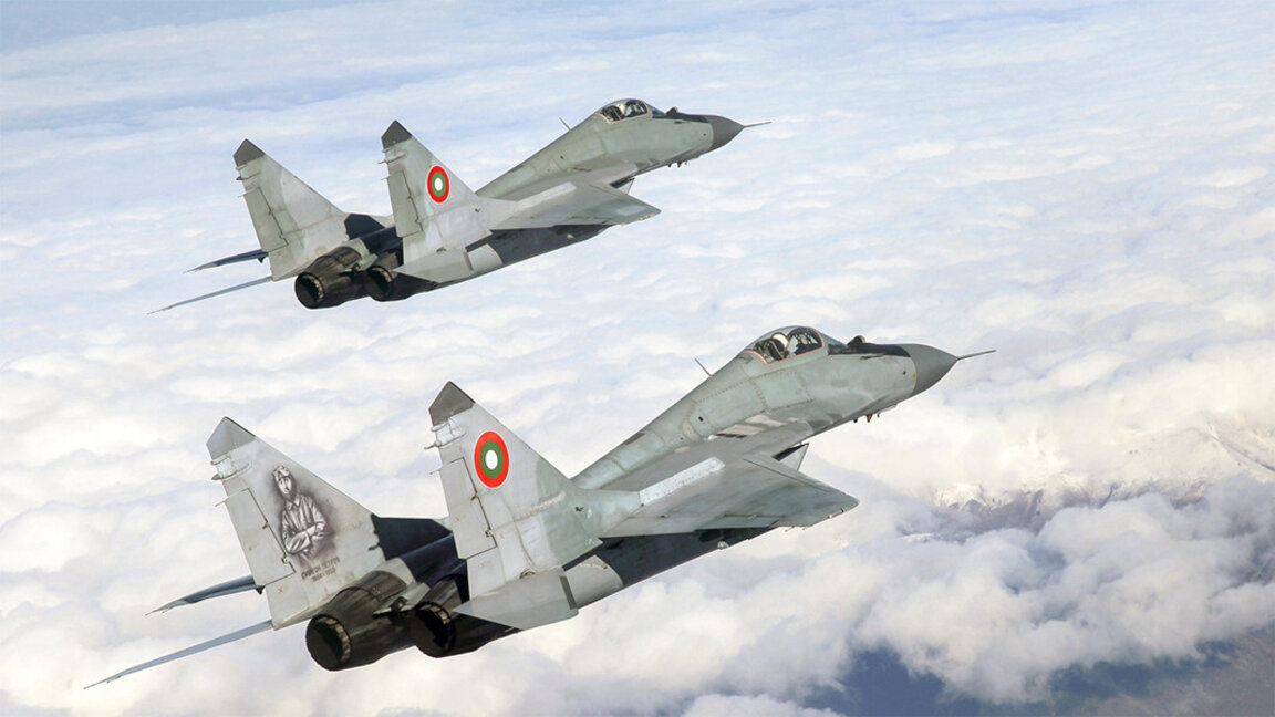 La Fuerza Aérea de Bulgaria celebra su fiesta