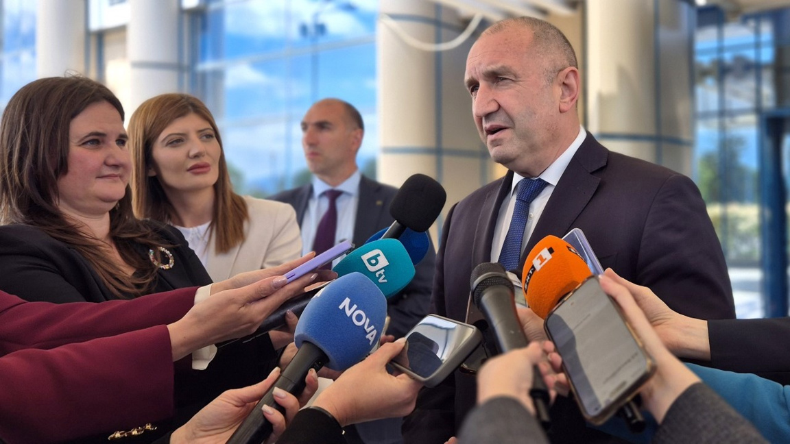 Румен Радев: Все мы будем расплачиваться за долги предыдущих правящих