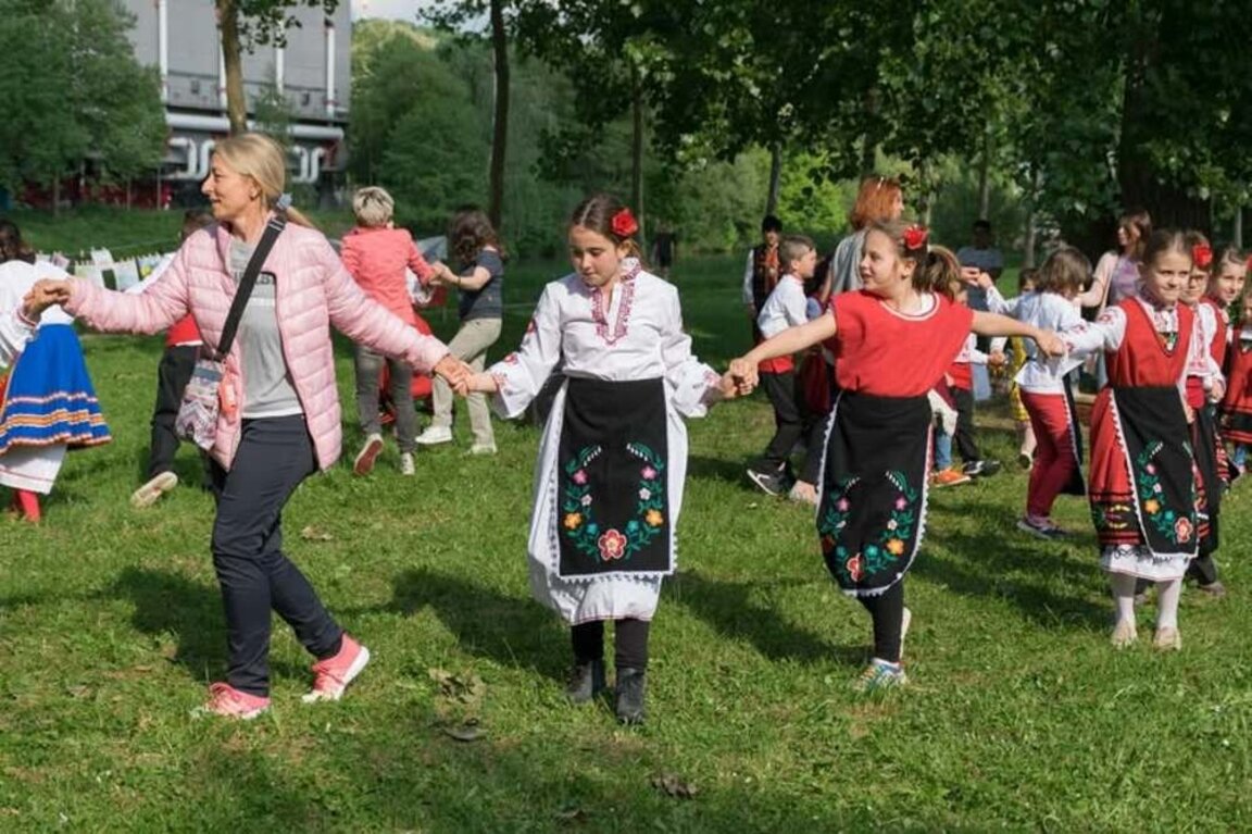 Българско училище "Васил Левски" в Саарбрюкен събира учениците си на празник за края на учебната година