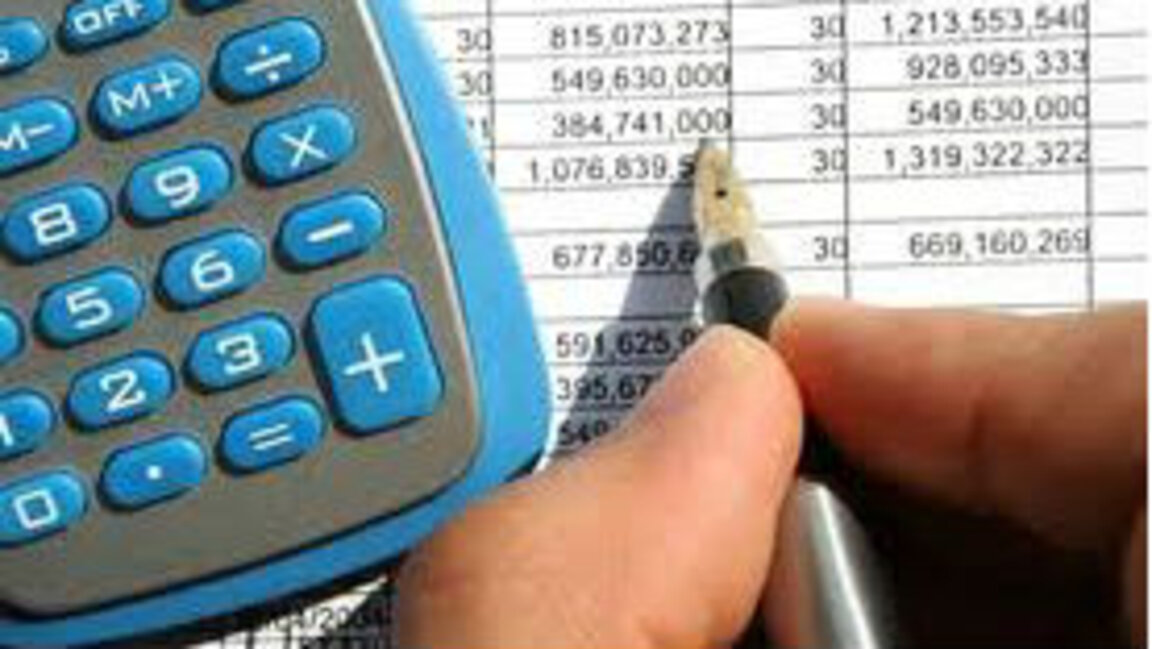 Le gouvernement, les syndicats et les partenaires sociaux débattent sur le budget