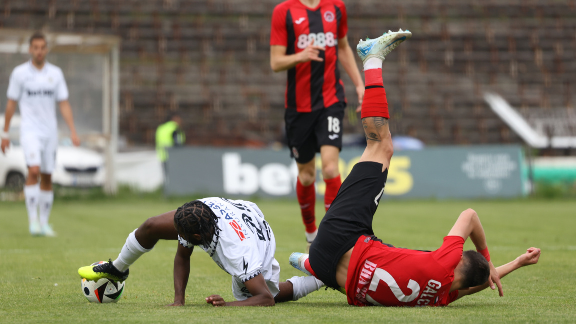 Локомотив (София) и Славия поделиха точките