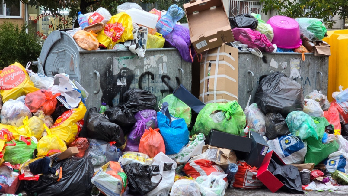 We throw away 41 kg of food per year and produce 94 kg of garbage