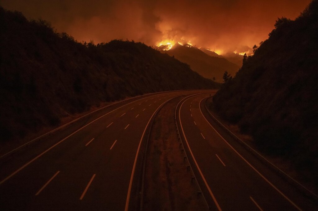 Вълна опустошителни пожари в Испания, 4-ма от пострадалите са в критично състояние