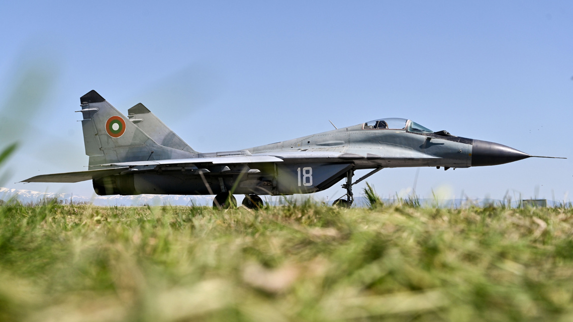 Sofía espera recibir de Varsovia partes de repuesto para MiG-29