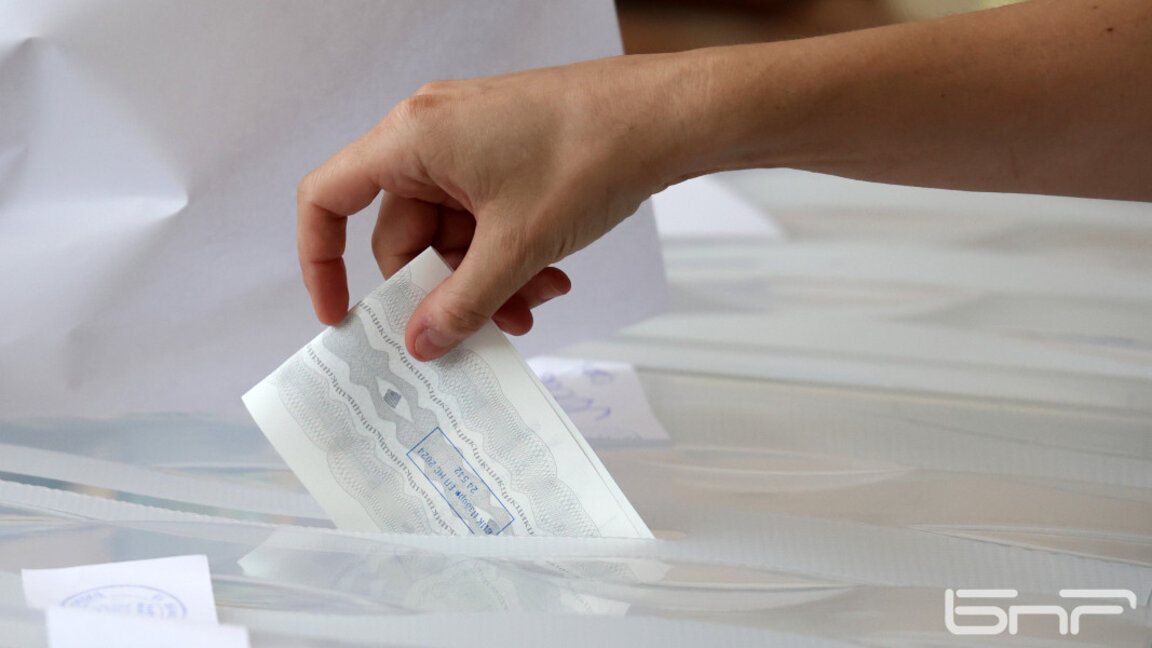 Prezența la vot la alegerile 2 în 1 din Bulgaria