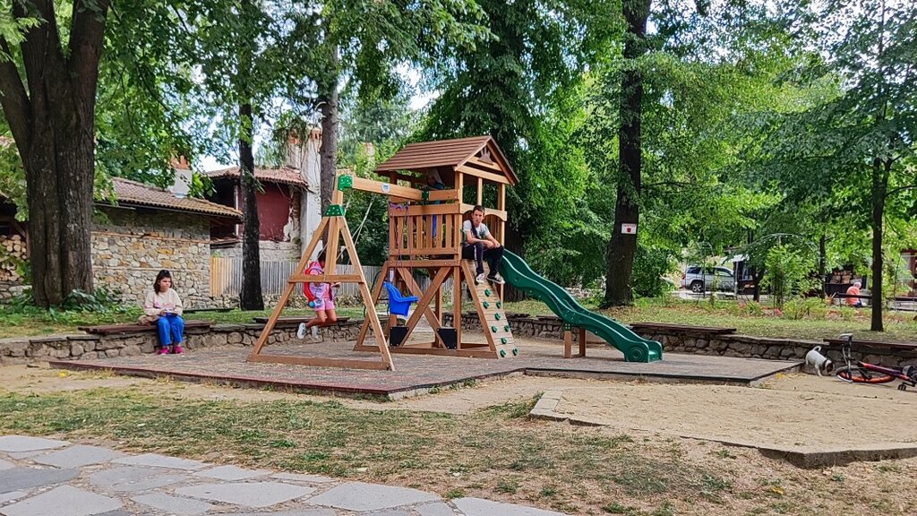 Не мога да кажа, че детските ни паркове не са обезопасени