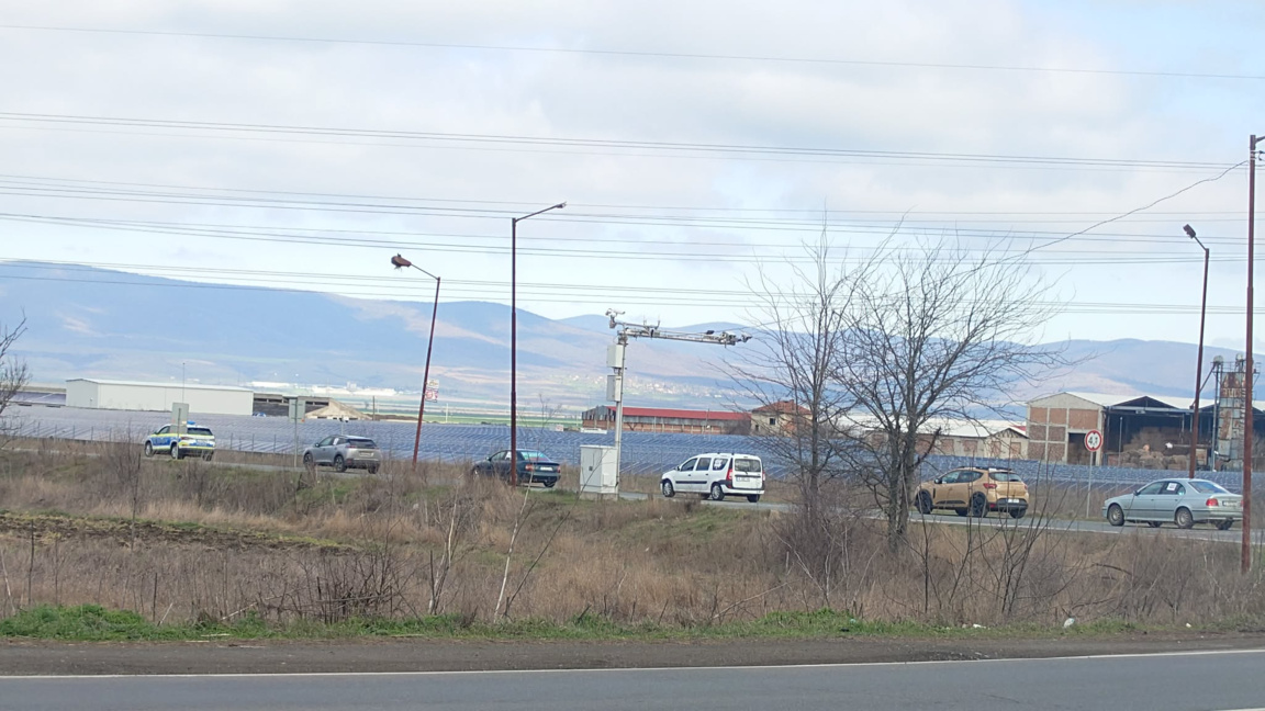 Протестно автошествие срещу дупките на п...