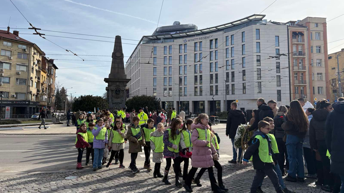 Столичани отдават почит пред паметта и делото на Апостола