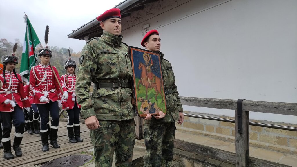 На Димитровден честваме годишнината от въстанието на Асен и Петър