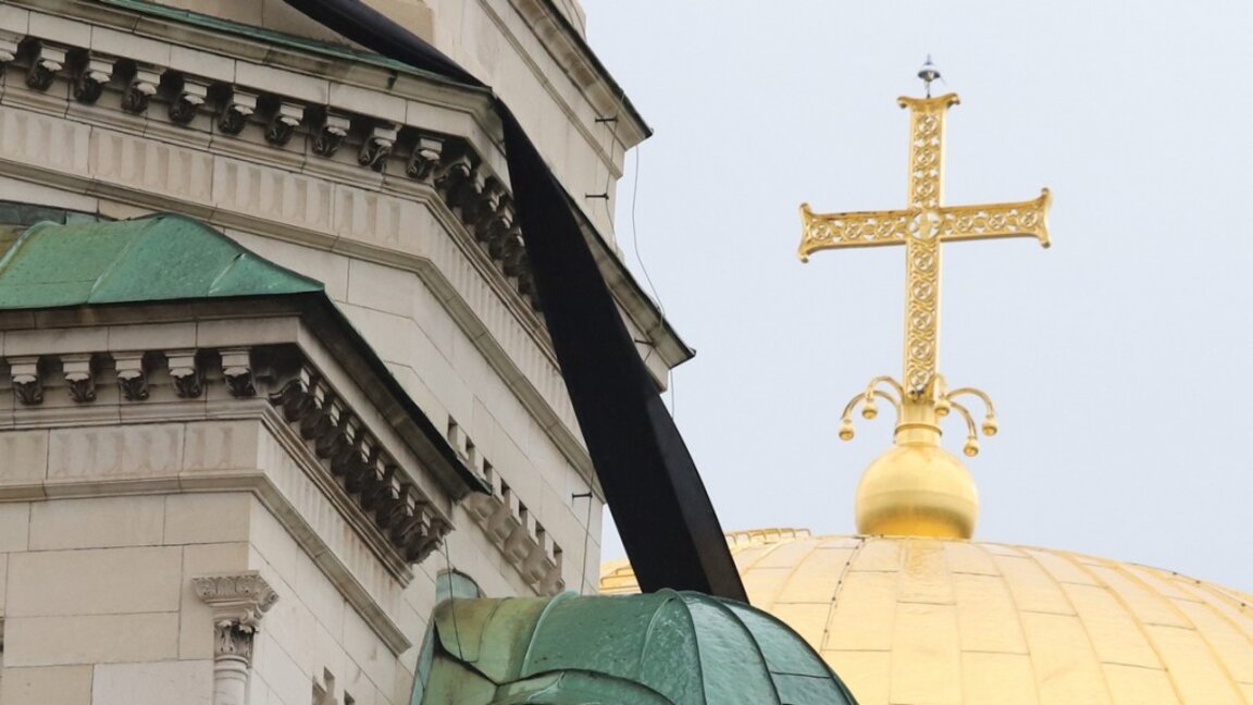 Las puertas del templo "San Alejandro Nevski" estarán abiertas mientras haya peregrinos