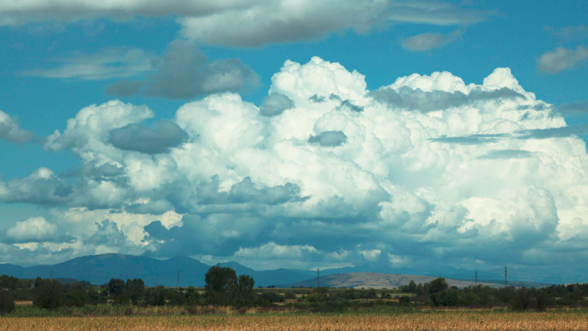 Météo: Températures plus clémentes et précipitations
