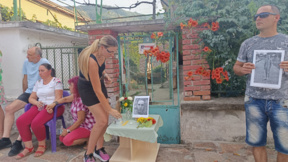 Десетки жители на Кричим се събраха пред дома на починалия след жесток побой мъж